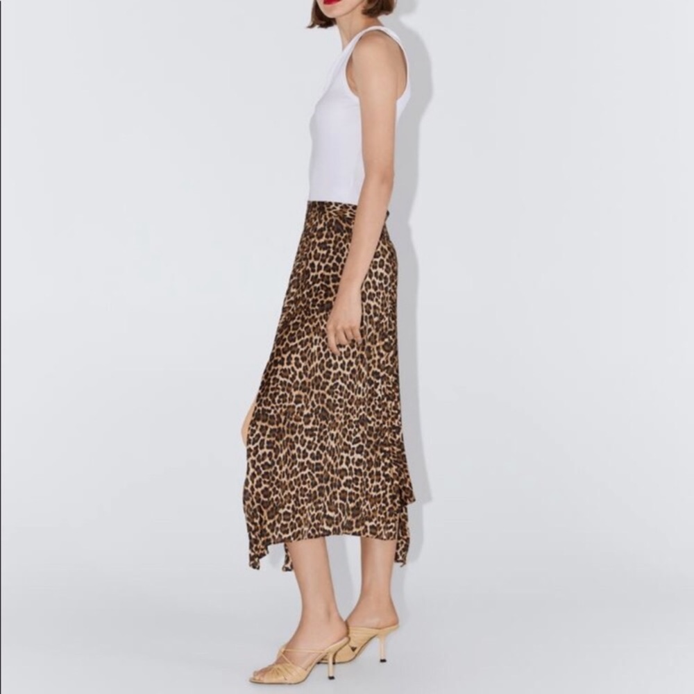Zara Animal Print Pleated Asymmetrical Midi Skirt - Picture 3 of 10